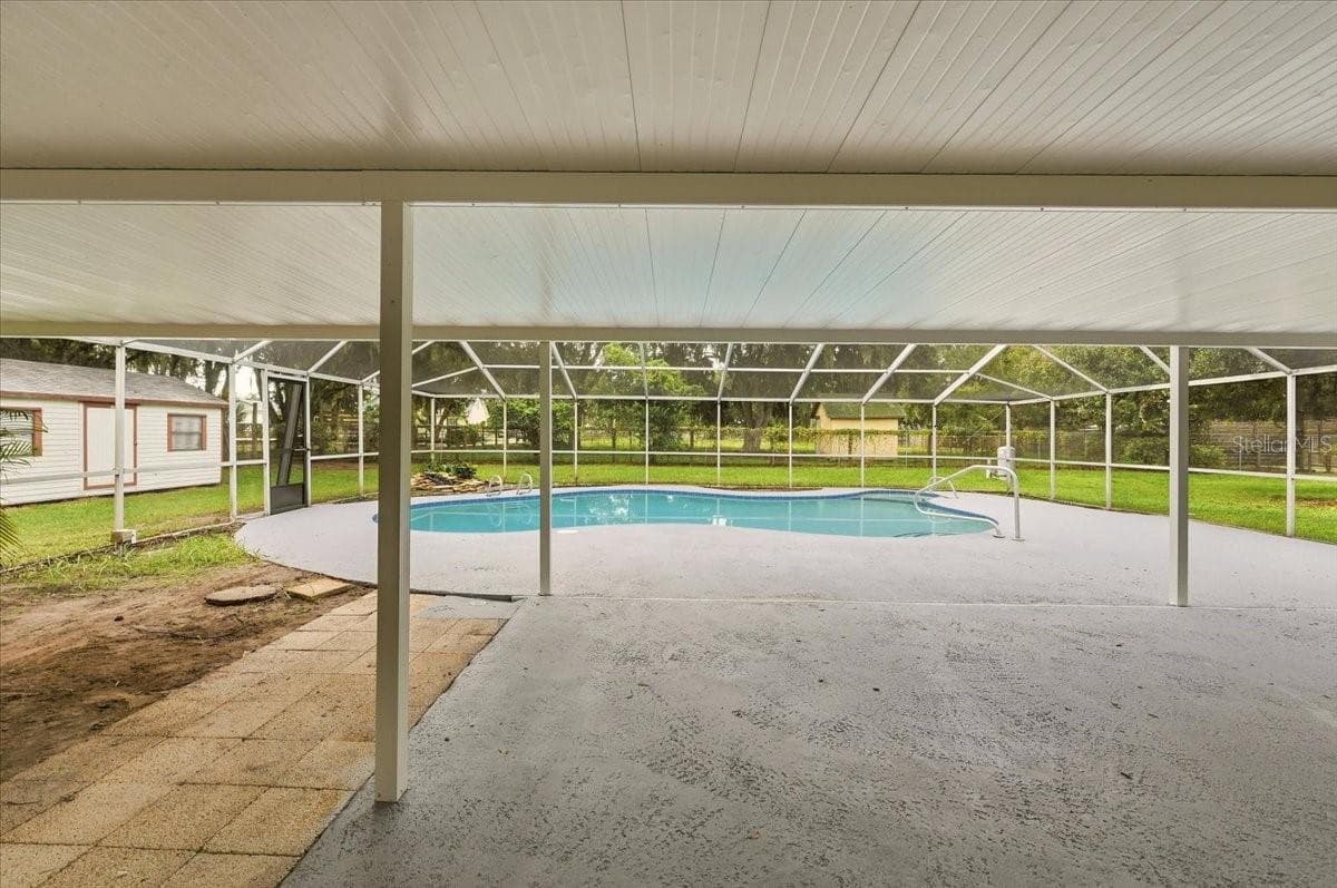 Pool lanai - 2925 MCGEE RD, PLANT CITY