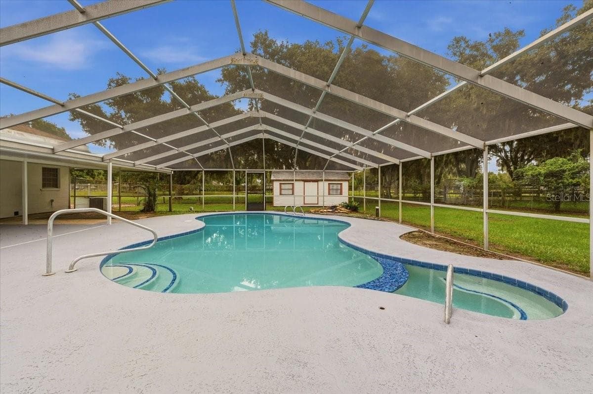 Pool - 2925 MCGEE RD, PLANT CITY