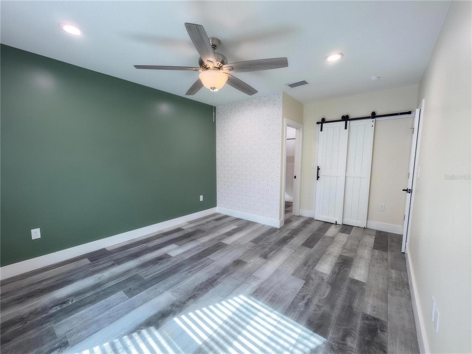 Single Family Residence at 1752 9TH AVE, DELAND, photo 14 of 29