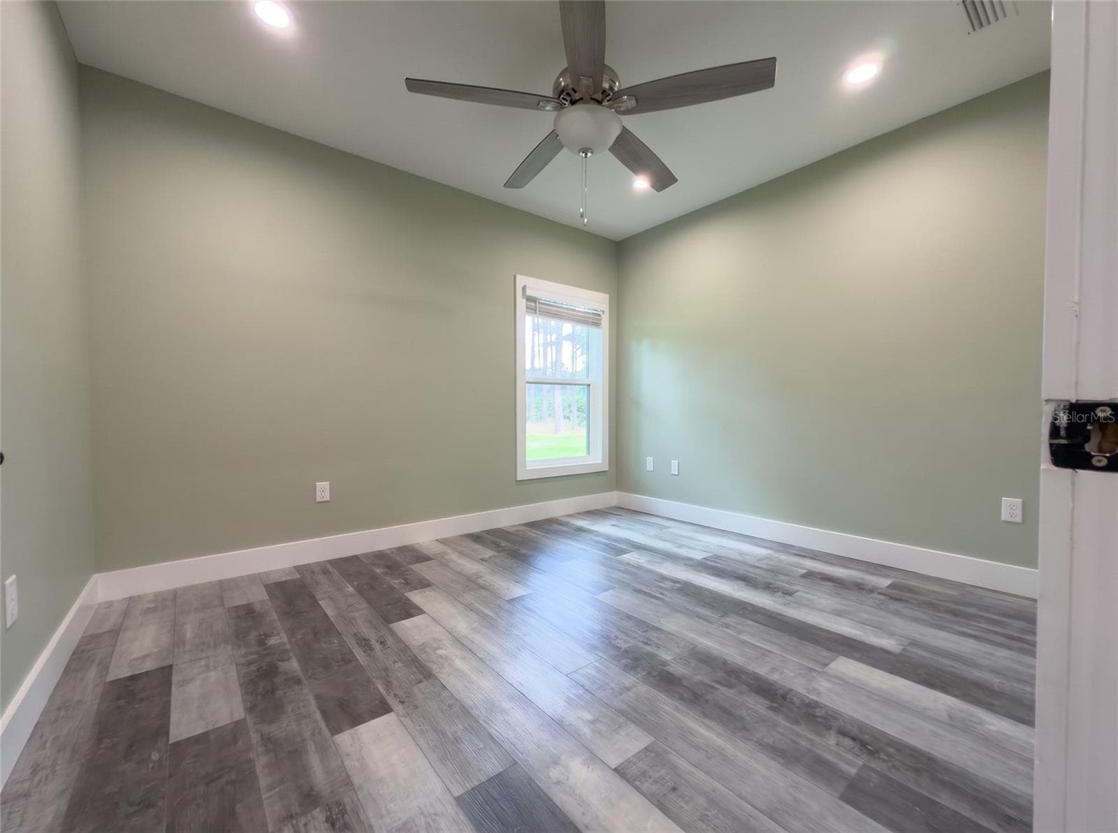 Single Family Residence at 1752 9TH AVE, DELAND, photo 16 of 29
