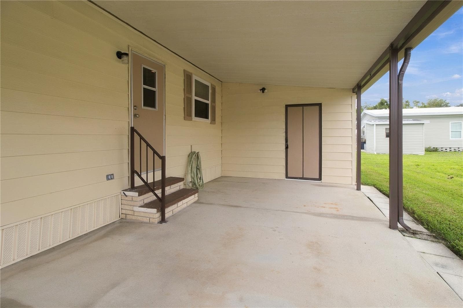 Manufactured Home at 3411 JUDITH DR, ELLENTON, photo 5 of 40