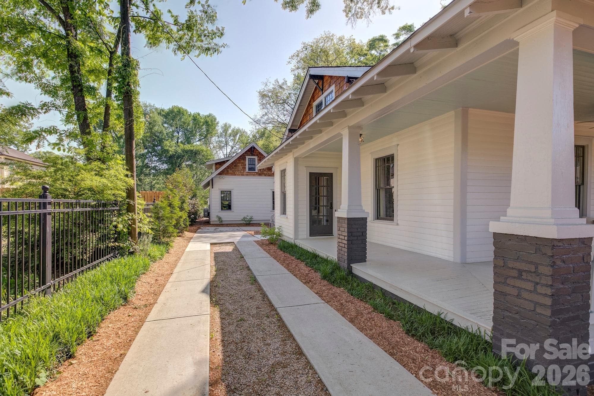 Single Family Residence at 429 West Park Avenue, Charlotte, photo 3 of 48