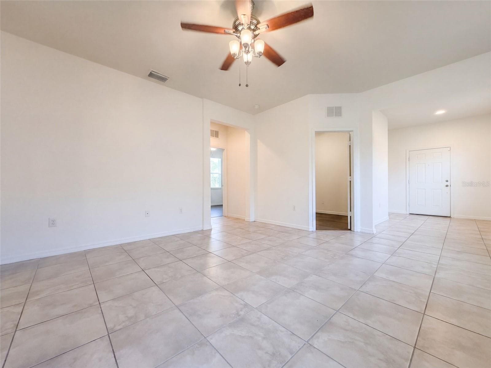 Single Family Residence at 6308 MAGNOLIA PARK BLVD, RIVERVIEW, photo 3 of 18