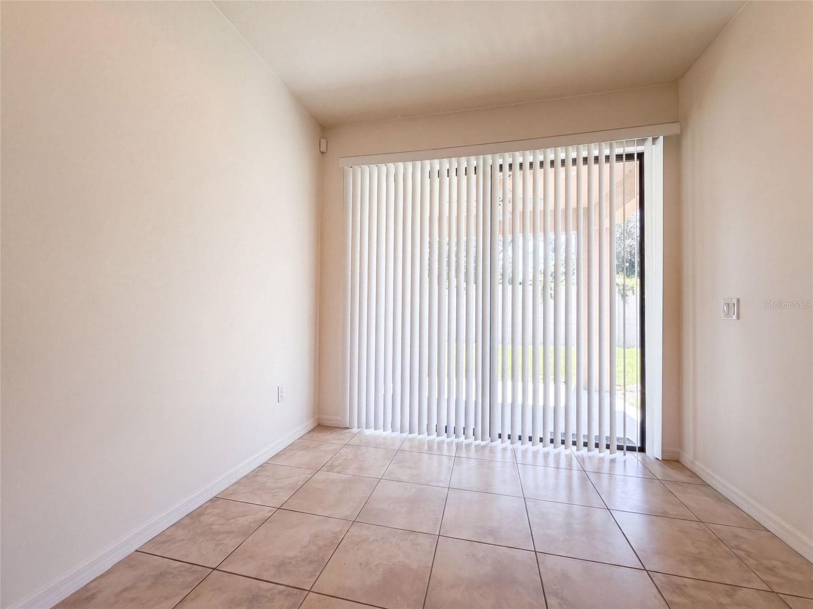 Single Family Residence at 6308 MAGNOLIA PARK BLVD, RIVERVIEW, photo 8 of 18
