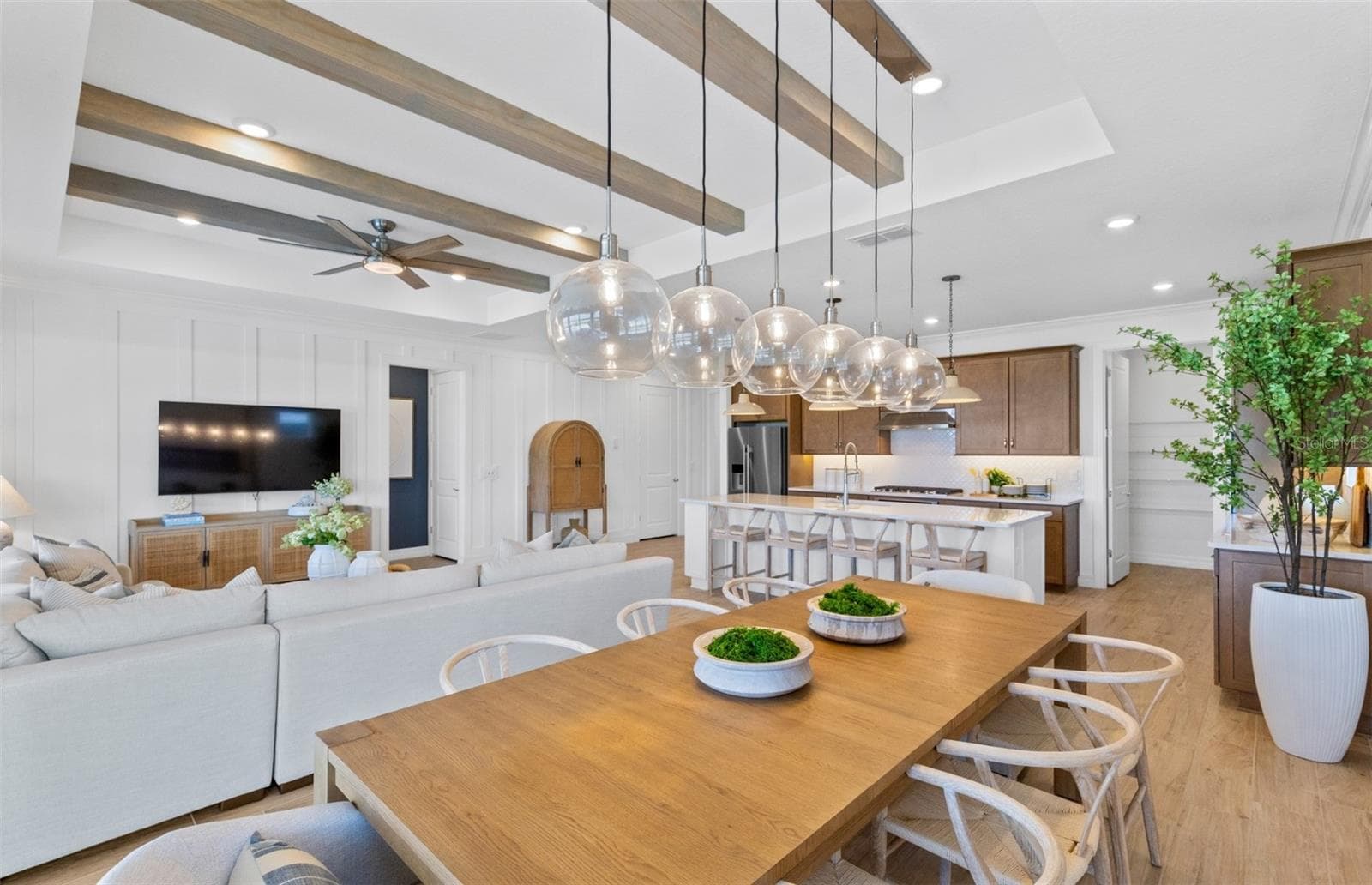 Model Home Design Only. Pictures and furnishings are for illustrative purposes only. Elevations, colors and options may vary. Furniture is for model home staging only. - 2579 CLEAR NIGHT AVENUE, KISSIMMEE