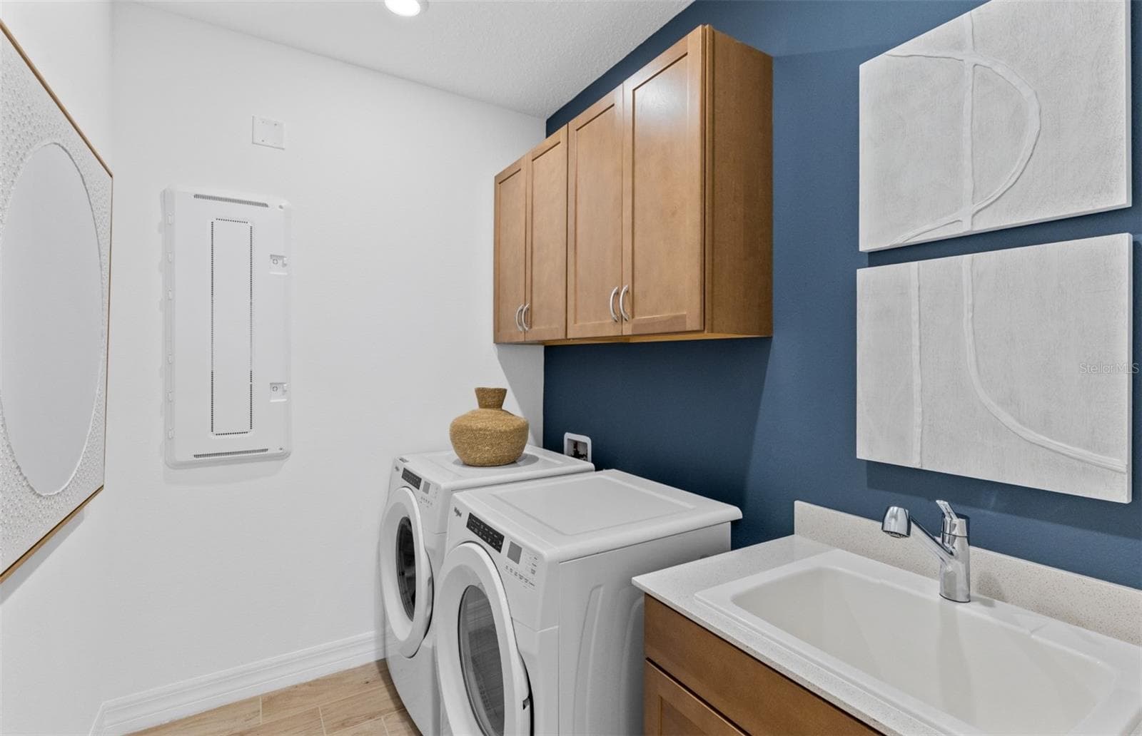 Model Home Design Only. Pictures and furnishings are for illustrative purposes only. Elevations, colors and options may vary. Furniture is for model home staging only. - 2579 CLEAR NIGHT AVENUE, KISSIMMEE