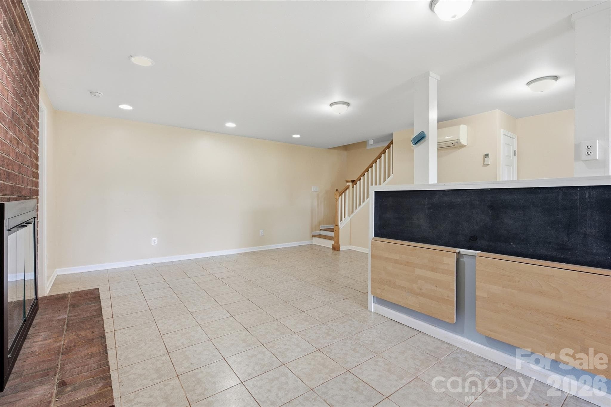 built in desks for home schooling - 3881 Summerow Road, Maiden