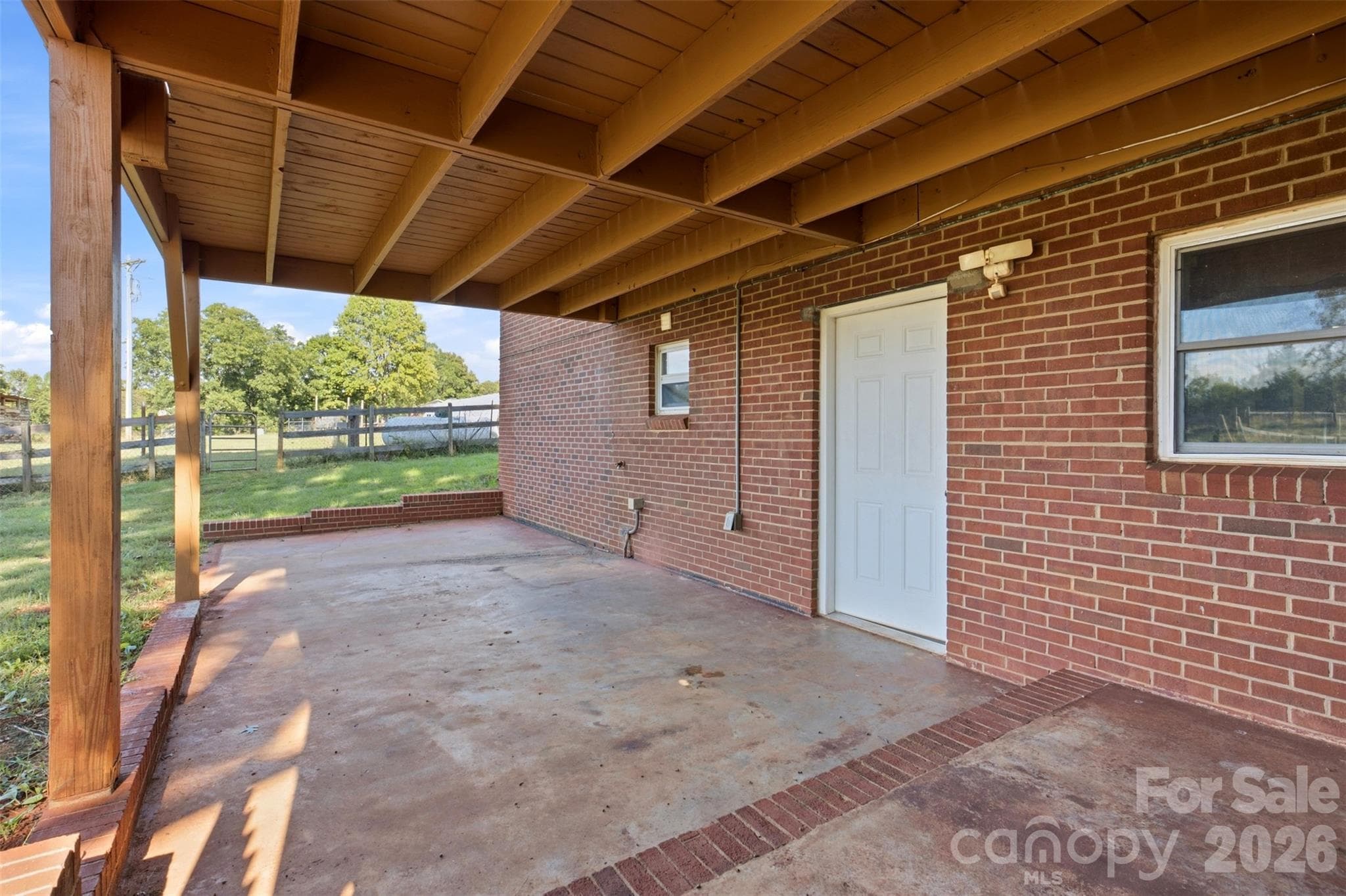 Private entrance and patio for second living quarters - 3881 Summerow Road, Maiden