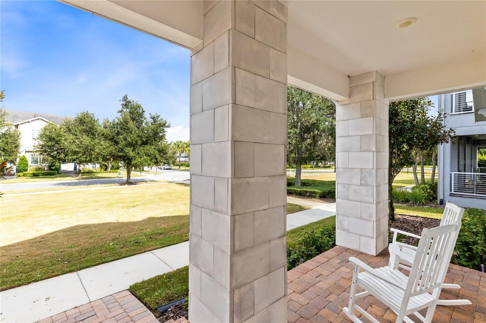 Single Family Residence at 13345 BEEBE ALY, ORLANDO, photo 2 of 39