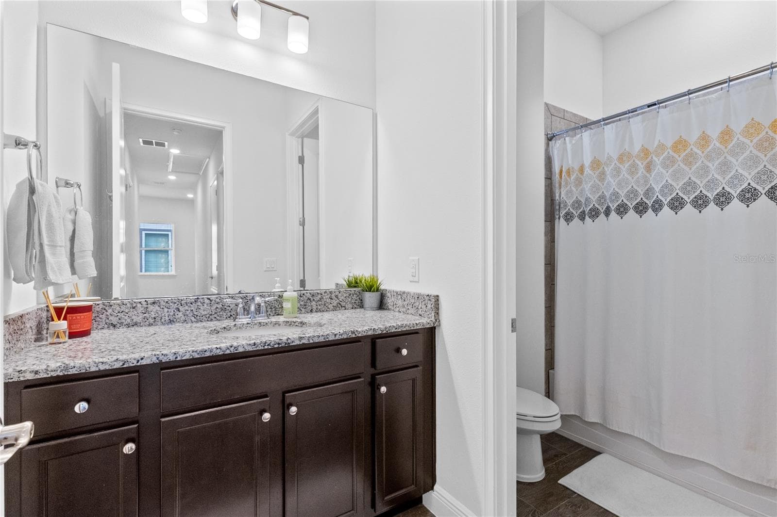 Single Family Residence at 13345 BEEBE ALY, ORLANDO, photo 16 of 39