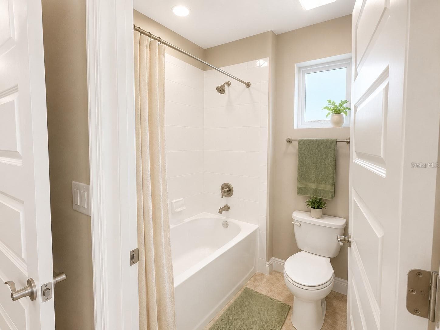 Single Family Residence at 1627 NINA DR, DAVENPORT, photo 12 of 15