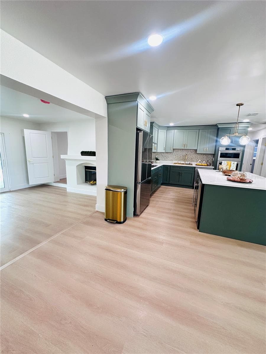 KITCHEN - 9460 TREASURE LN NE, ST PETERSBURG