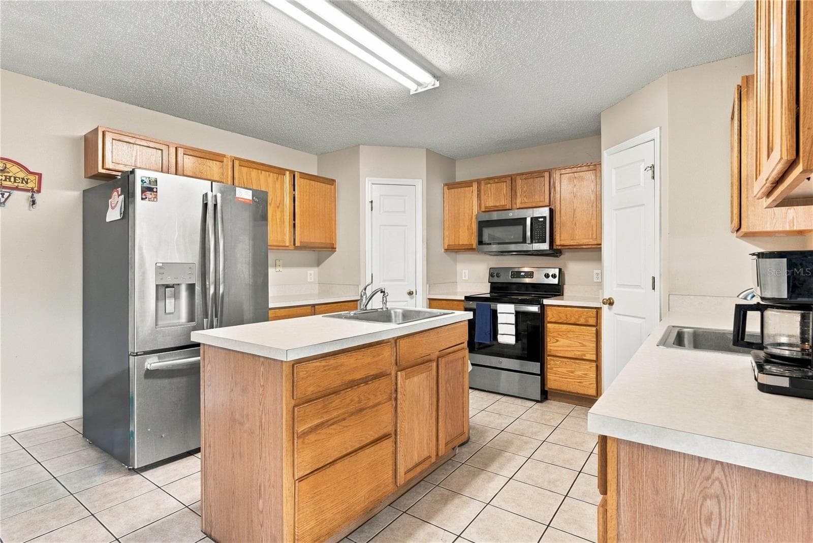Single Family Residence at 2818 SHEILA DR, APOPKA, photo 3 of 38