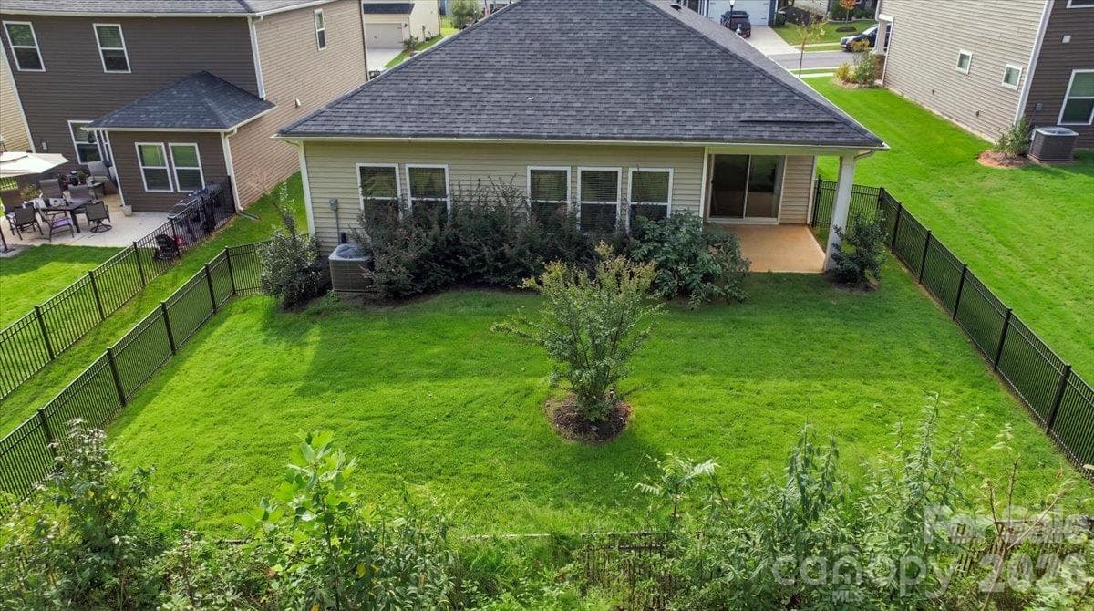 Just the right size yard to enjoy but minimal maintenance.  Don't miss fenced yard! - 151 Bird Dog Drive, Mooresville