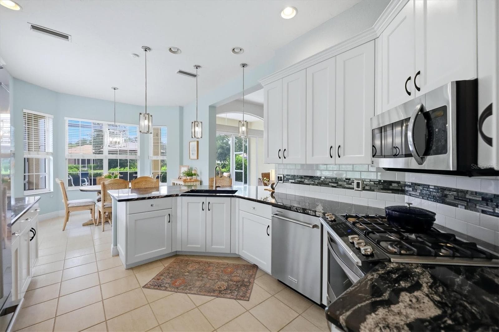 Single Family Residence at 7319 WINDEMERE LN, UNIVERSITY PARK, photo 10 of 79
