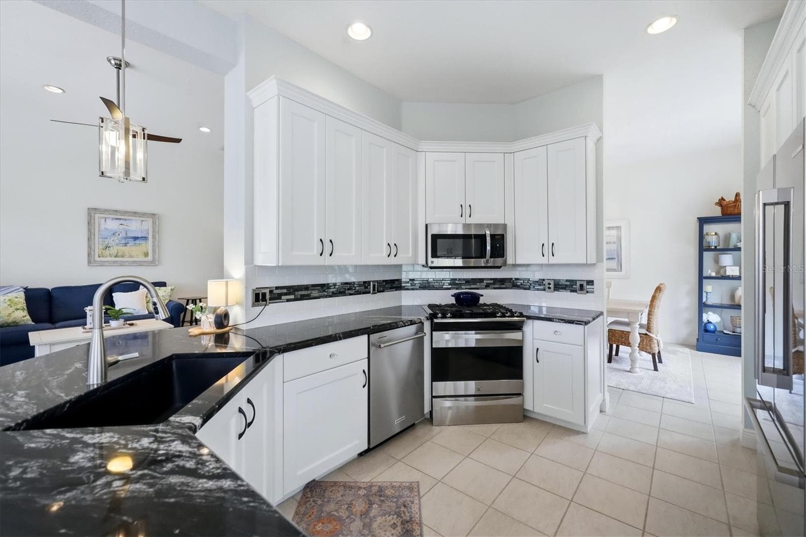Single Family Residence at 7319 WINDEMERE LN, UNIVERSITY PARK, photo 11 of 79