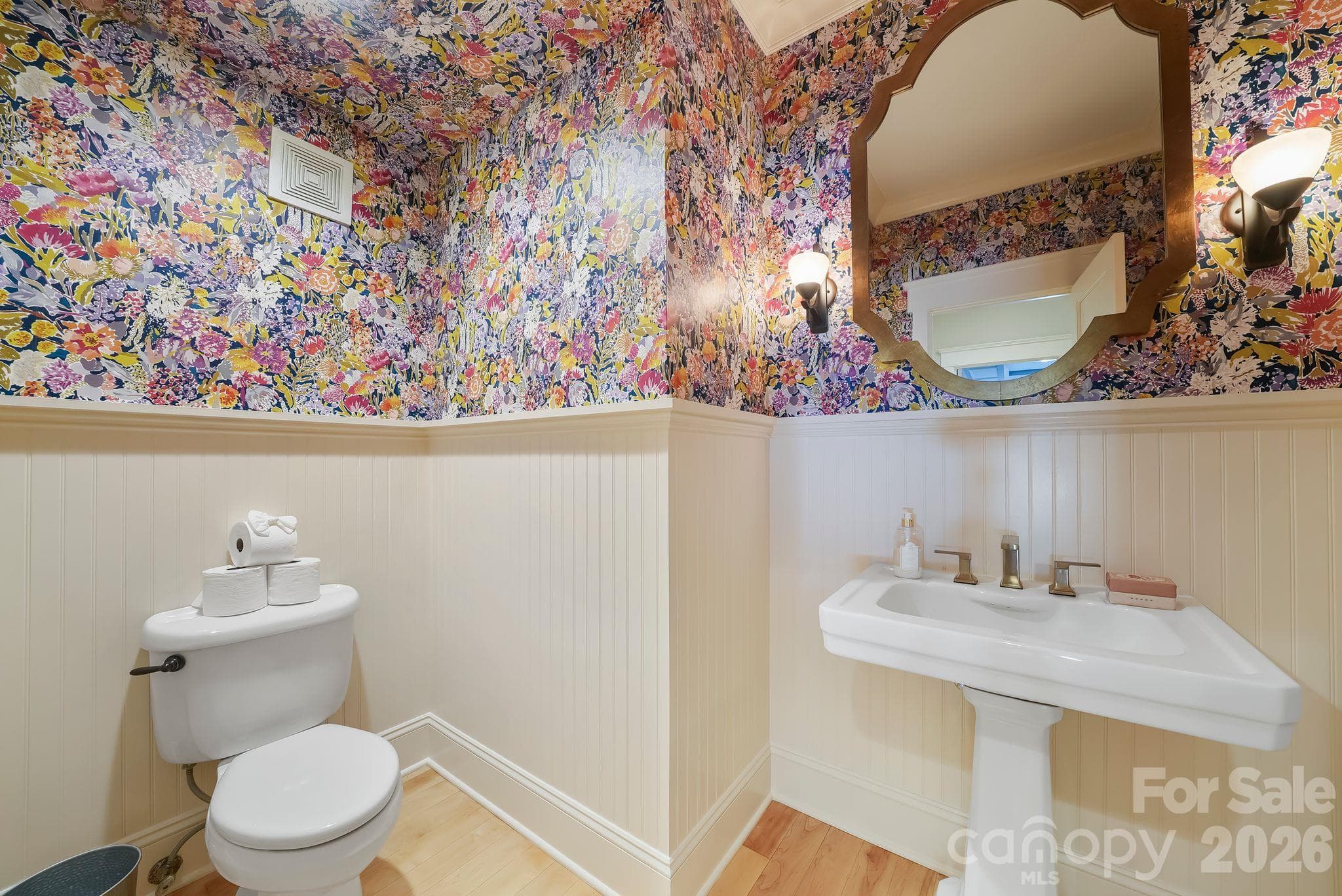 Main level half bath - 268 Milford Circle, Mooresville