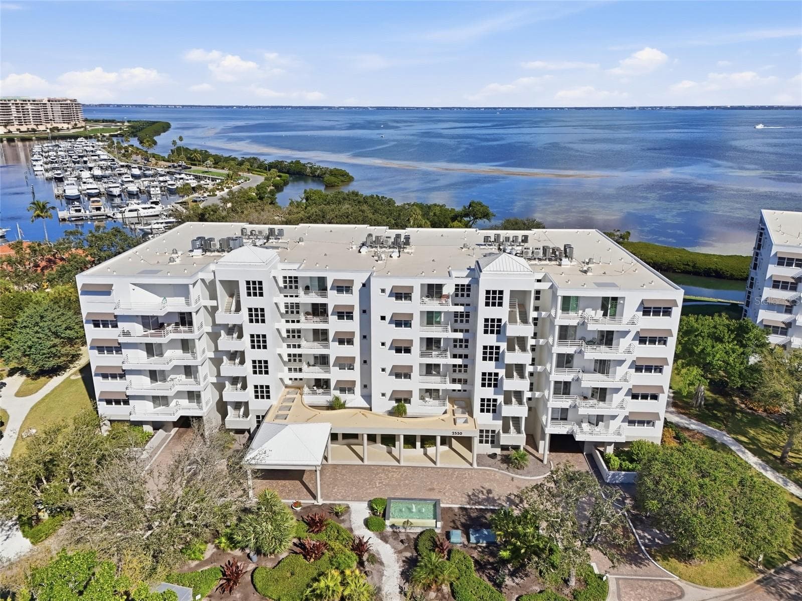 Condominium at 2550 HARBOURSIDE DR #333, LONGBOAT KEY, photo 2 of 44