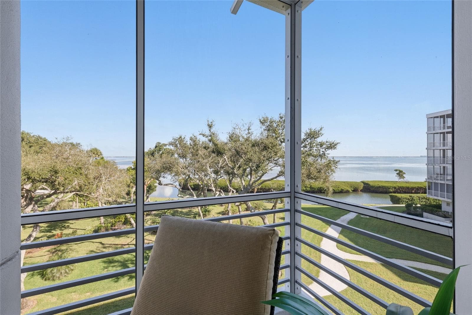 Condominium at 2550 HARBOURSIDE DR #333, LONGBOAT KEY, photo 28 of 44