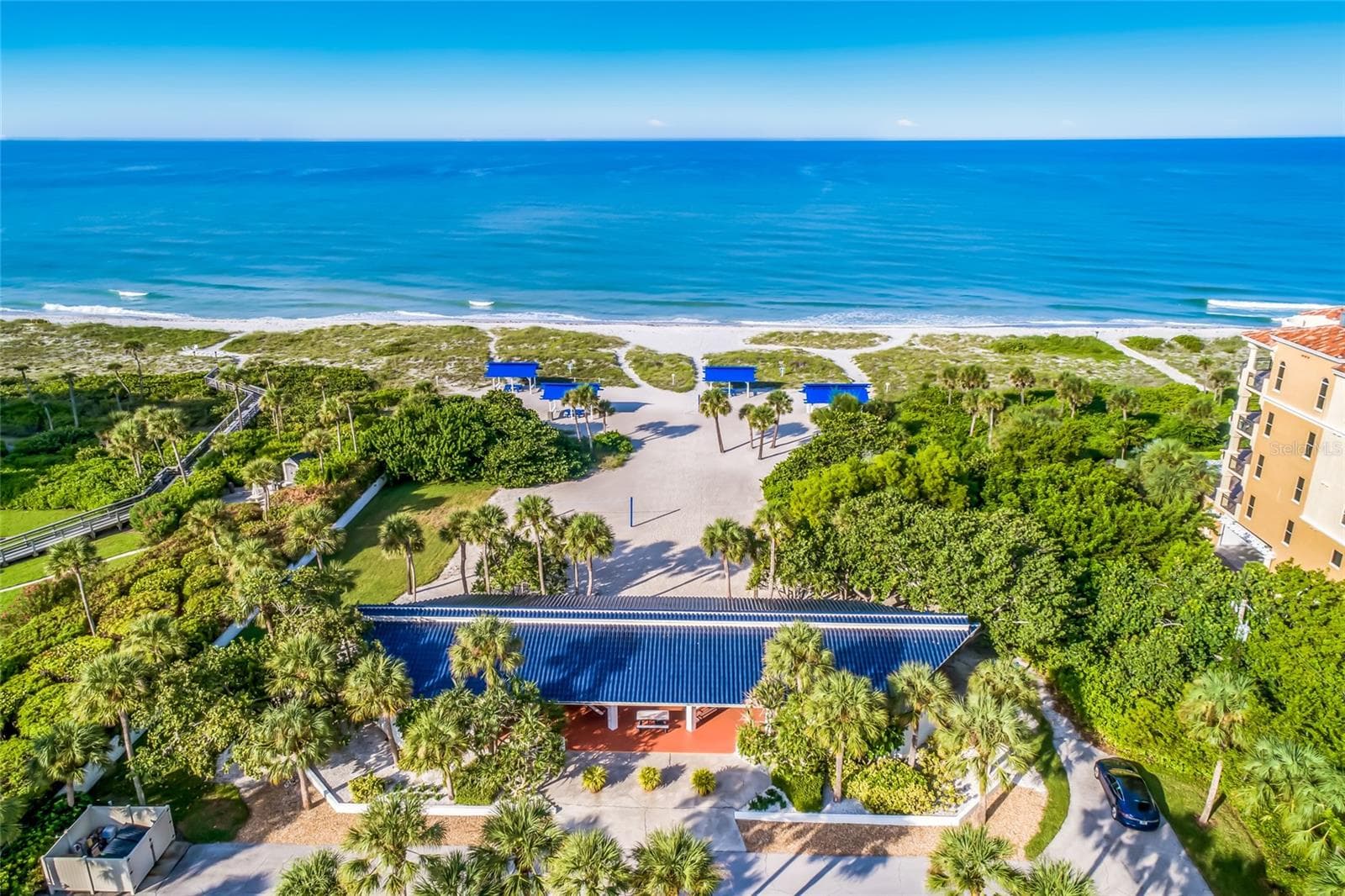 Condominium at 2550 HARBOURSIDE DR #333, LONGBOAT KEY, photo 29 of 44
