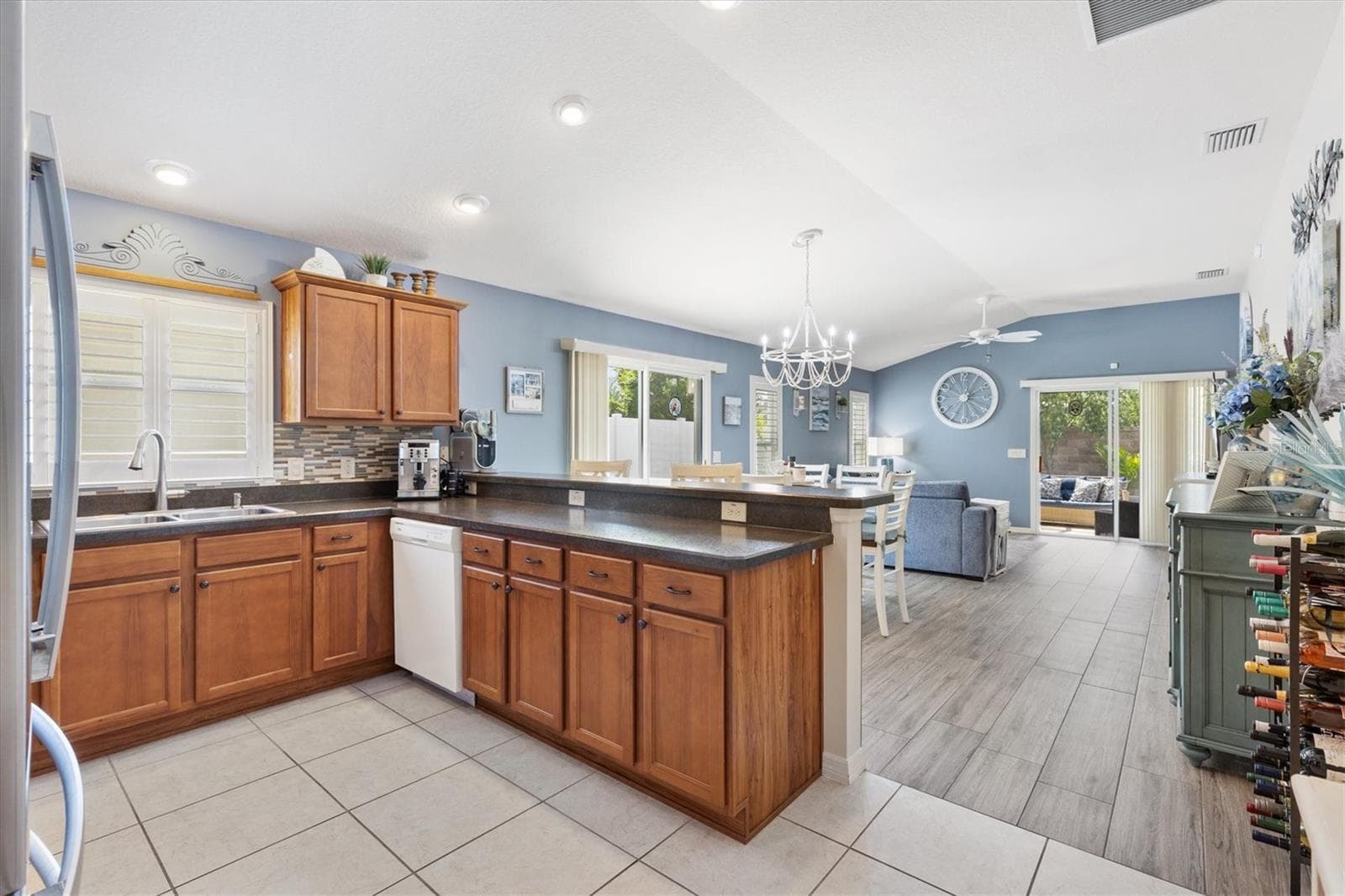 Vaulted Ceilings - 780 ADRIENNE WAY, THE VILLAGES