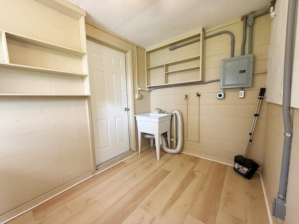 Laundry Room Photo #3 - 1841 5TH ST SE, WINTER HAVEN
