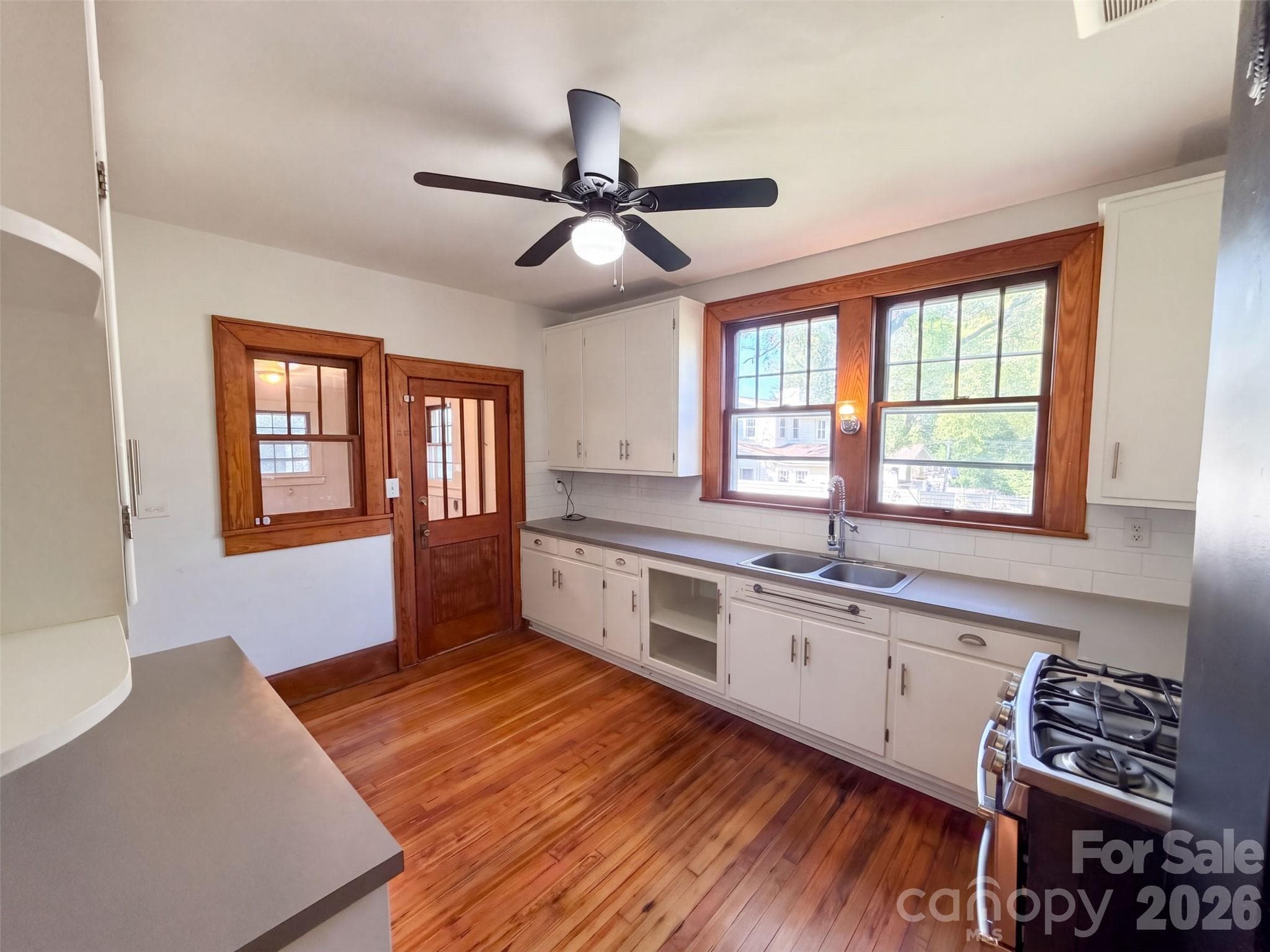 Single Family Residence at 1016 Scales Street, Salisbury, photo 2 of 19