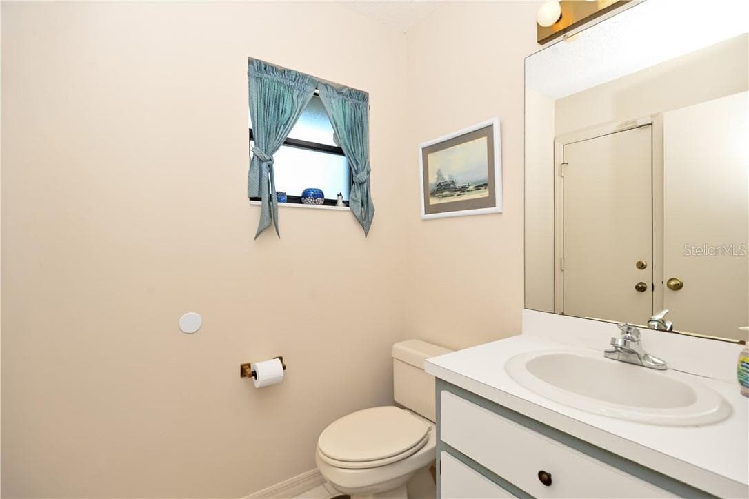 1/2 off of kitchen and back porch - 821 N Golf Course DR, CRYSTALRIVER FL 34429, Crystal River