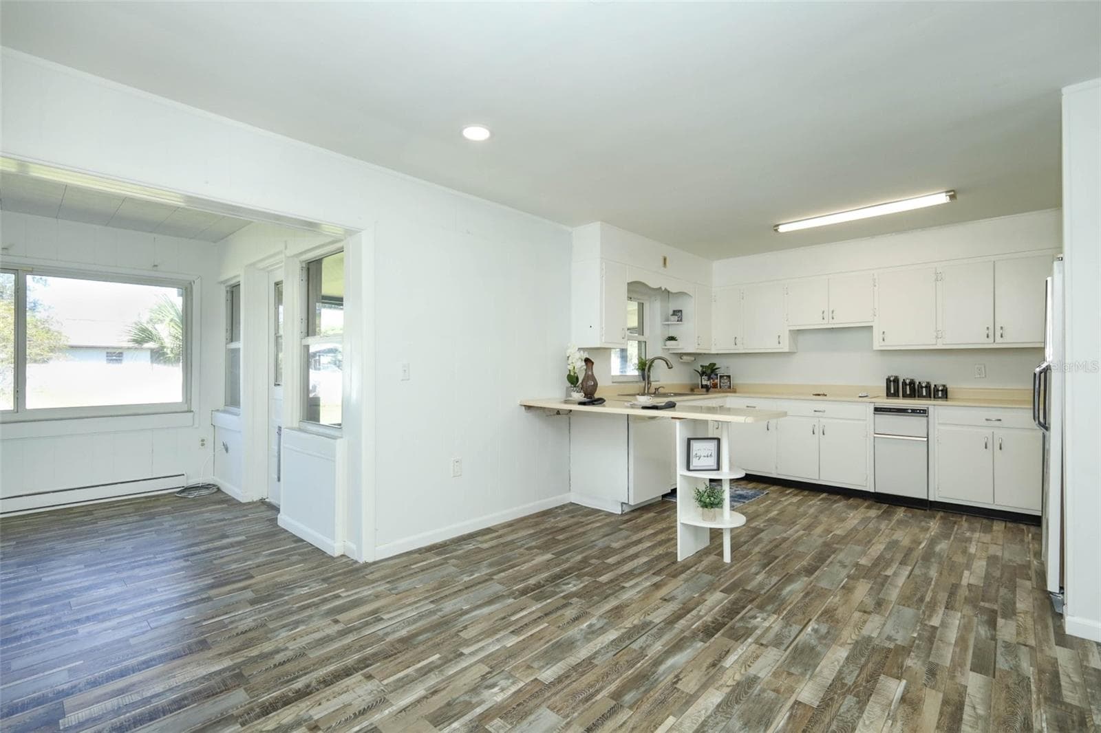 Single Family Residence at 60 PARK LN, DEBARY, photo 4 of 59