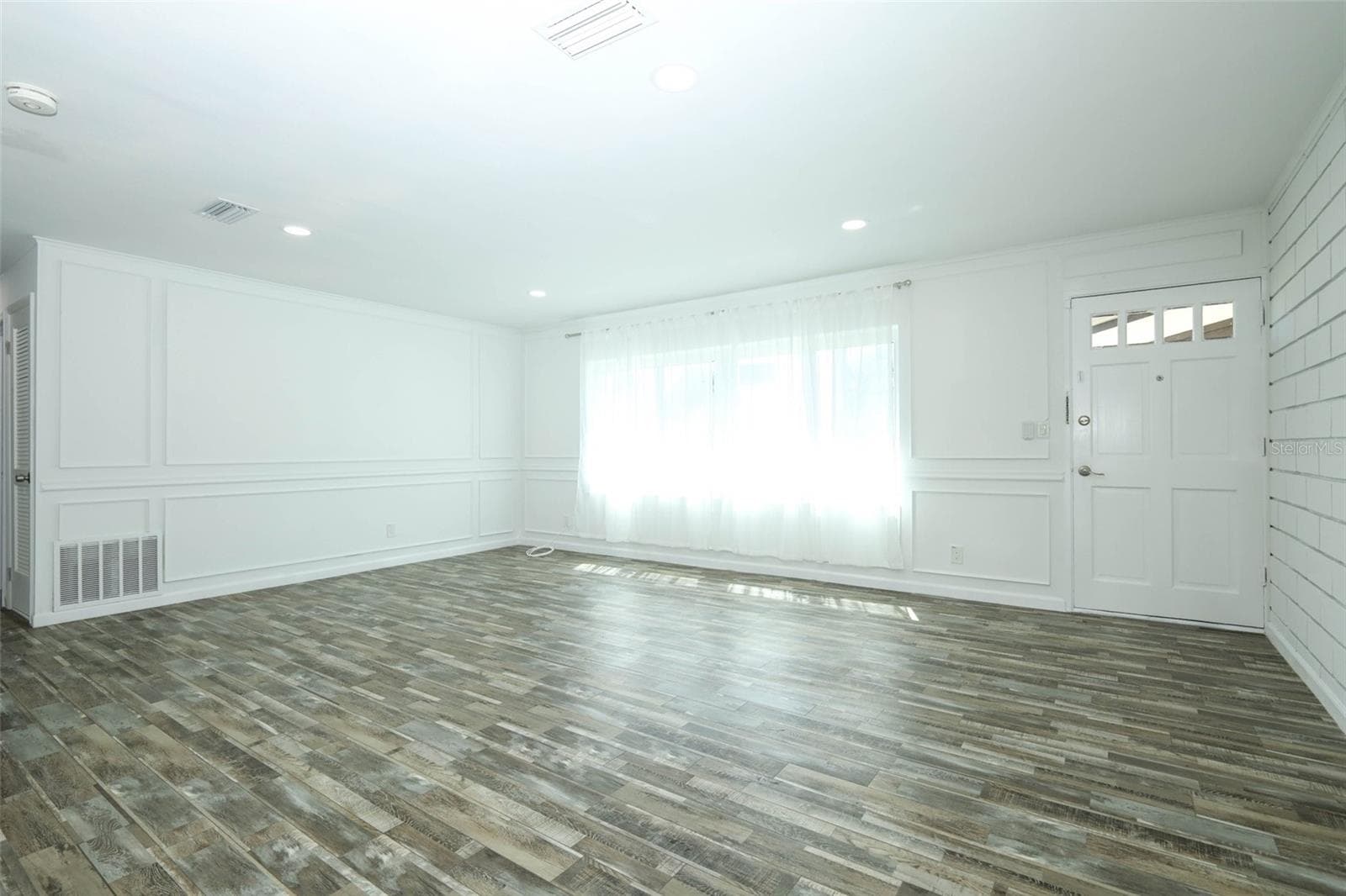 Single Family Residence at 60 PARK LN, DEBARY, photo 14 of 59