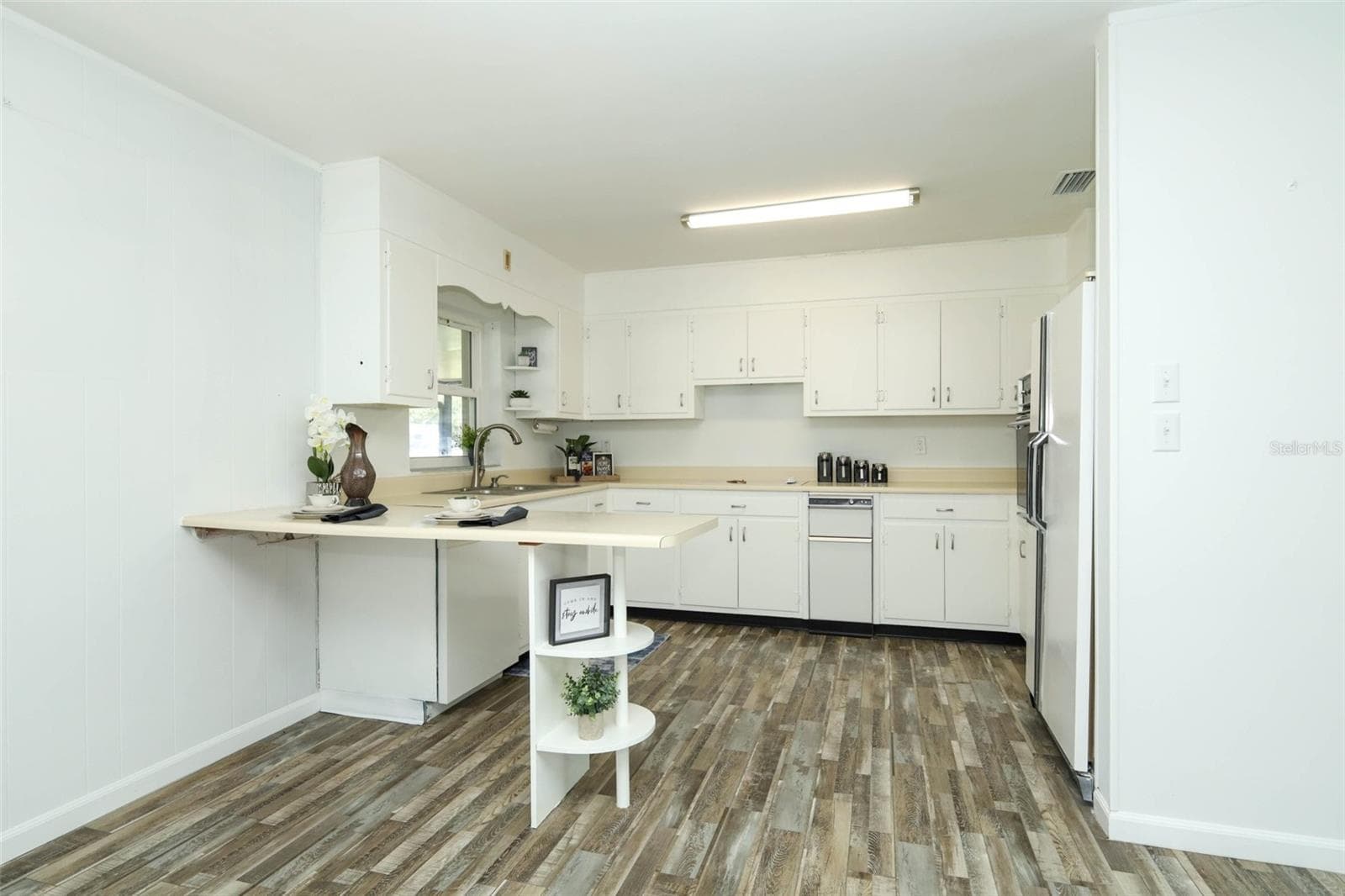 Single Family Residence at 60 PARK LN, DEBARY, photo 16 of 59