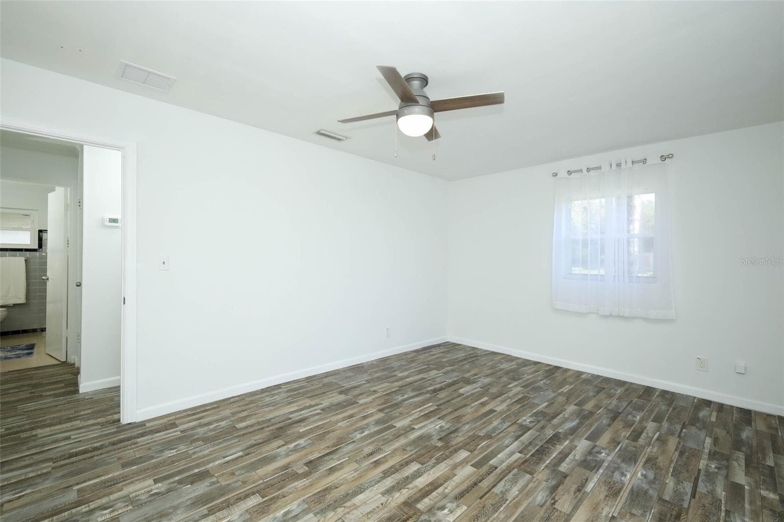 Bedroom 2 - 60 PARK LN, DEBARY