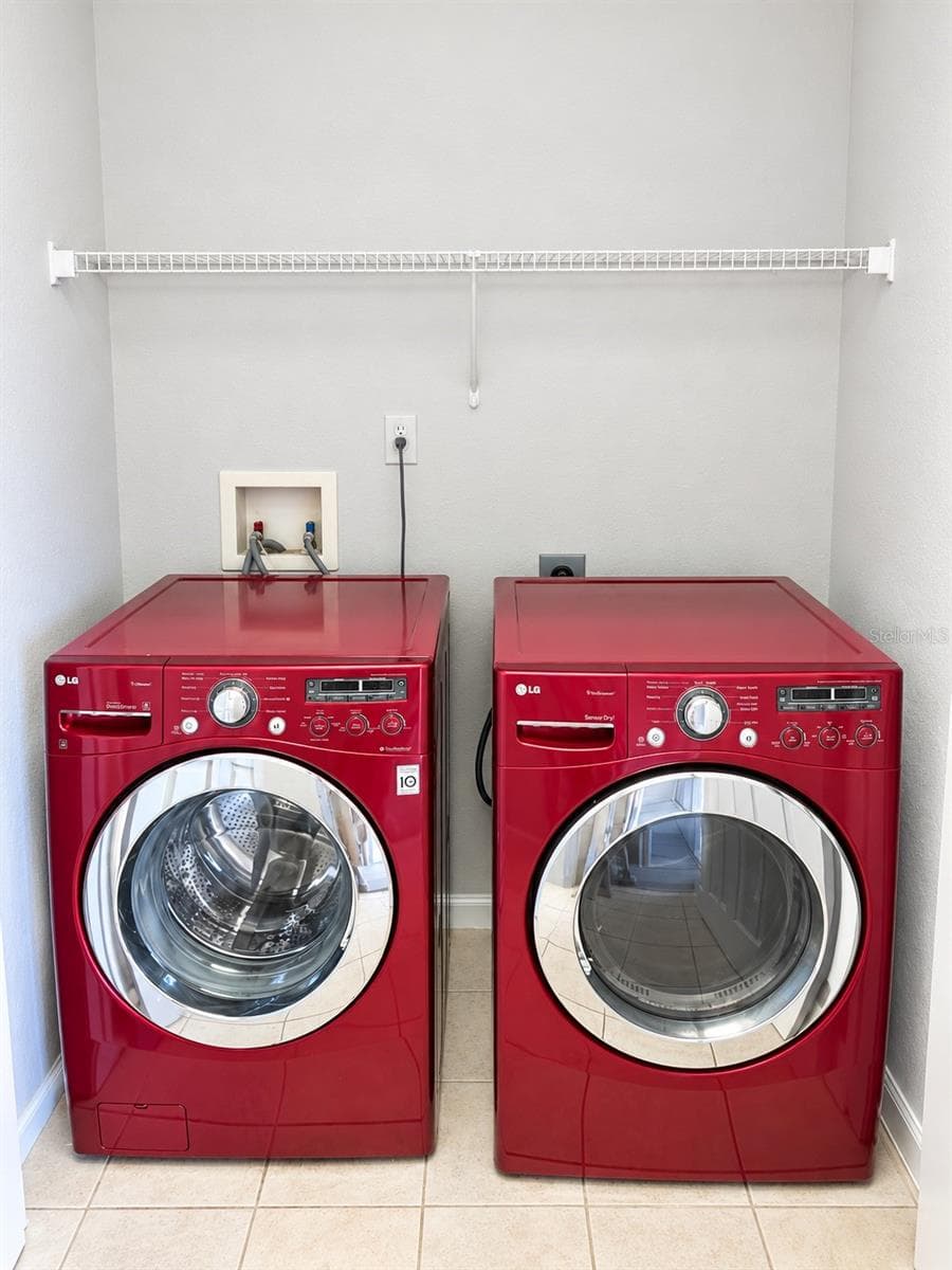 Closet Laundry - 4996 TOWN TER N, KISSIMMEE