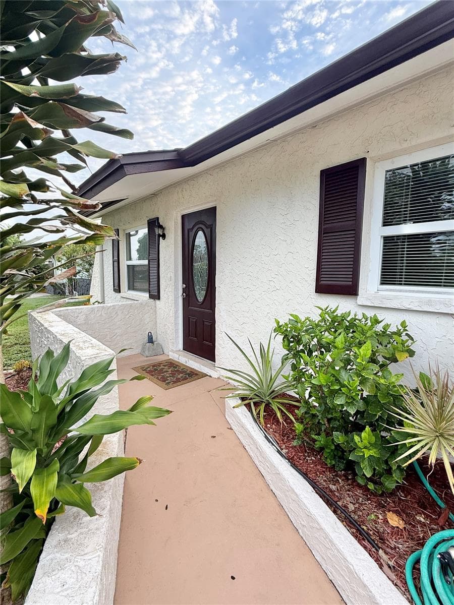 Front Entrance - 1036 HOPE ST, VENICE