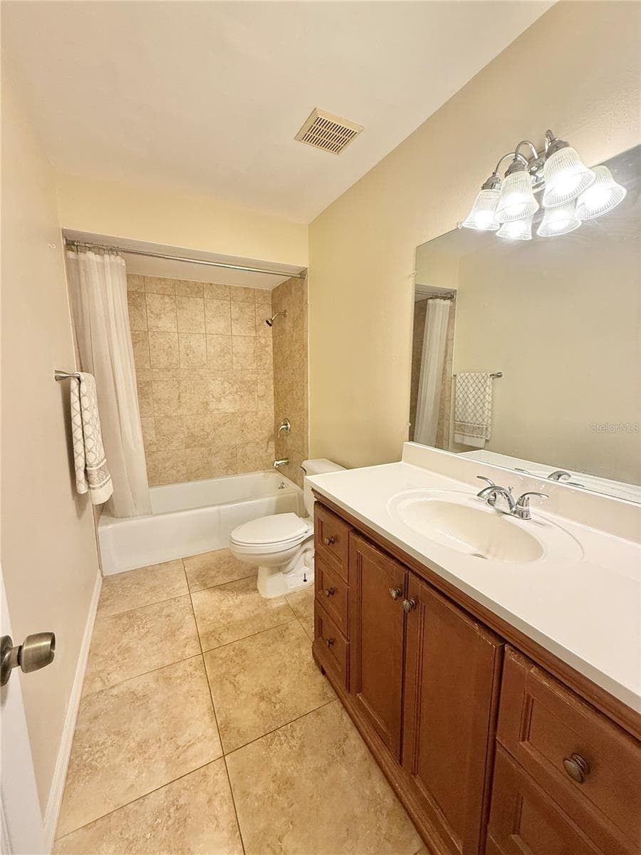 Guest Bathroom - 1036 HOPE ST, VENICE