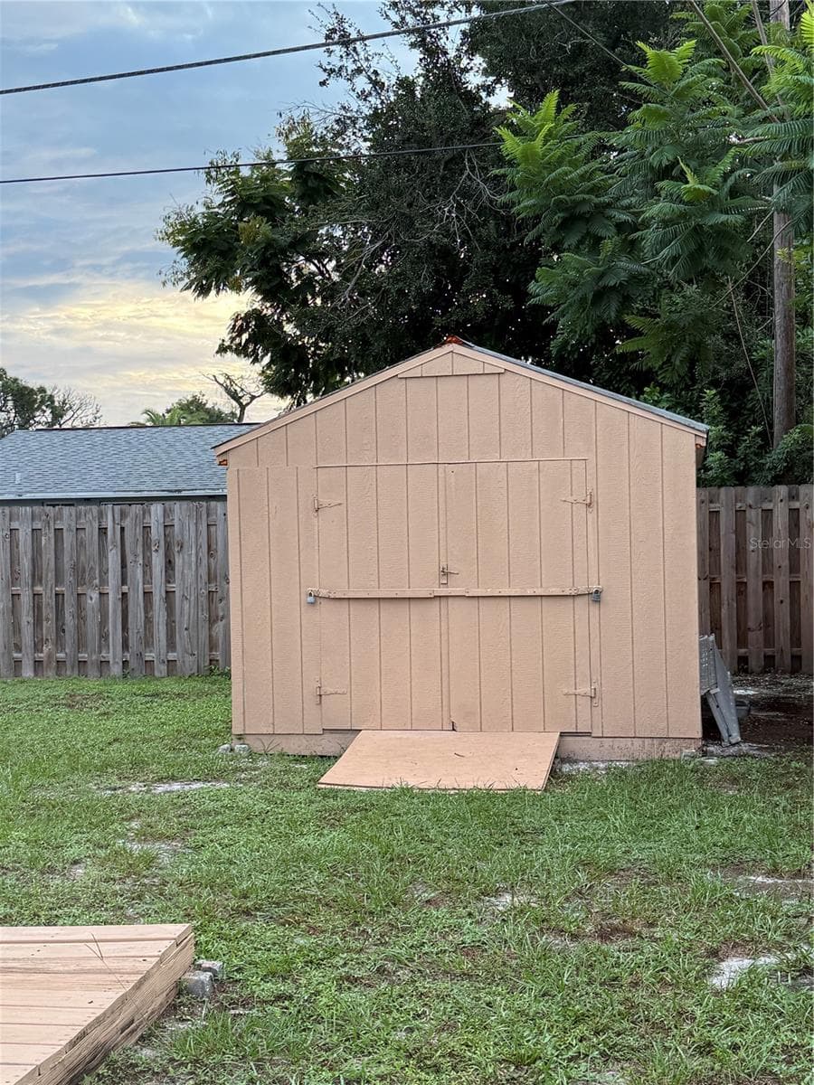 Back Shed - 1036 HOPE ST, VENICE