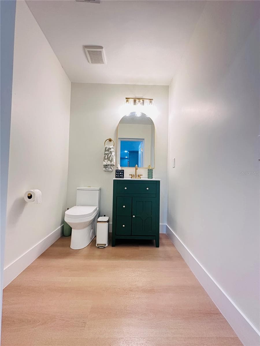 1/2 BATH - 9460 TREASURE LN NE, ST PETERSBURG