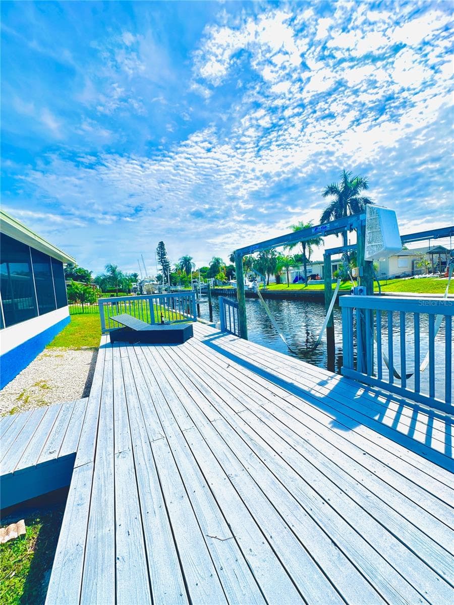 DOCK - 9460 TREASURE LN NE, ST PETERSBURG