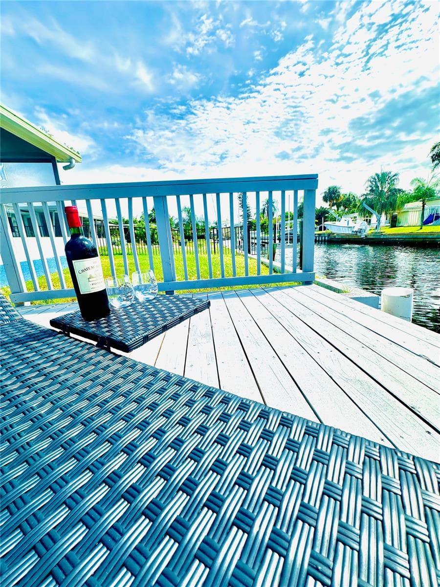 DOCK - 9460 TREASURE LN NE, ST PETERSBURG
