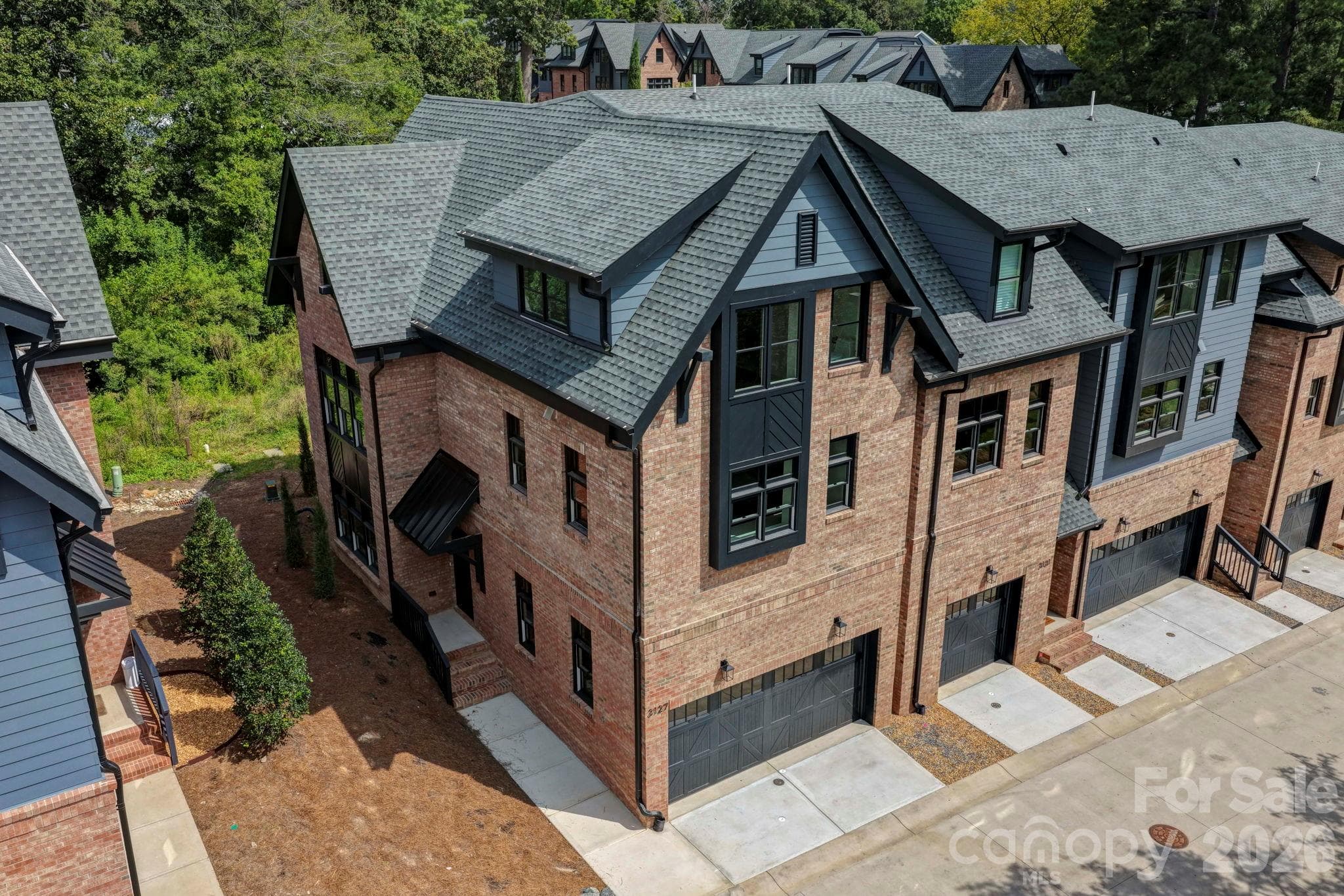 3127 Colyer Place