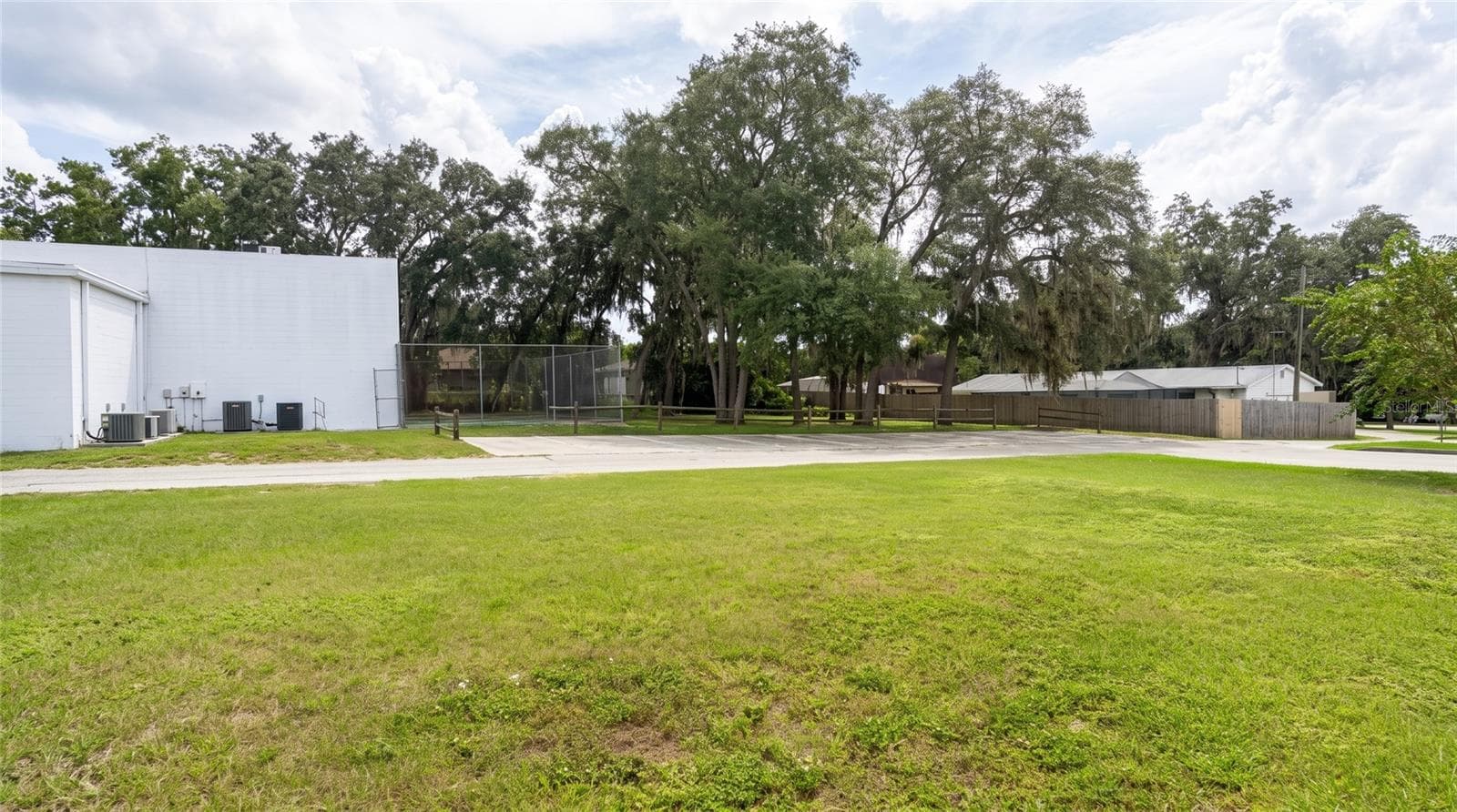 Backyard - 223 N COMMONWEALTH AVE SW, POLK CITY