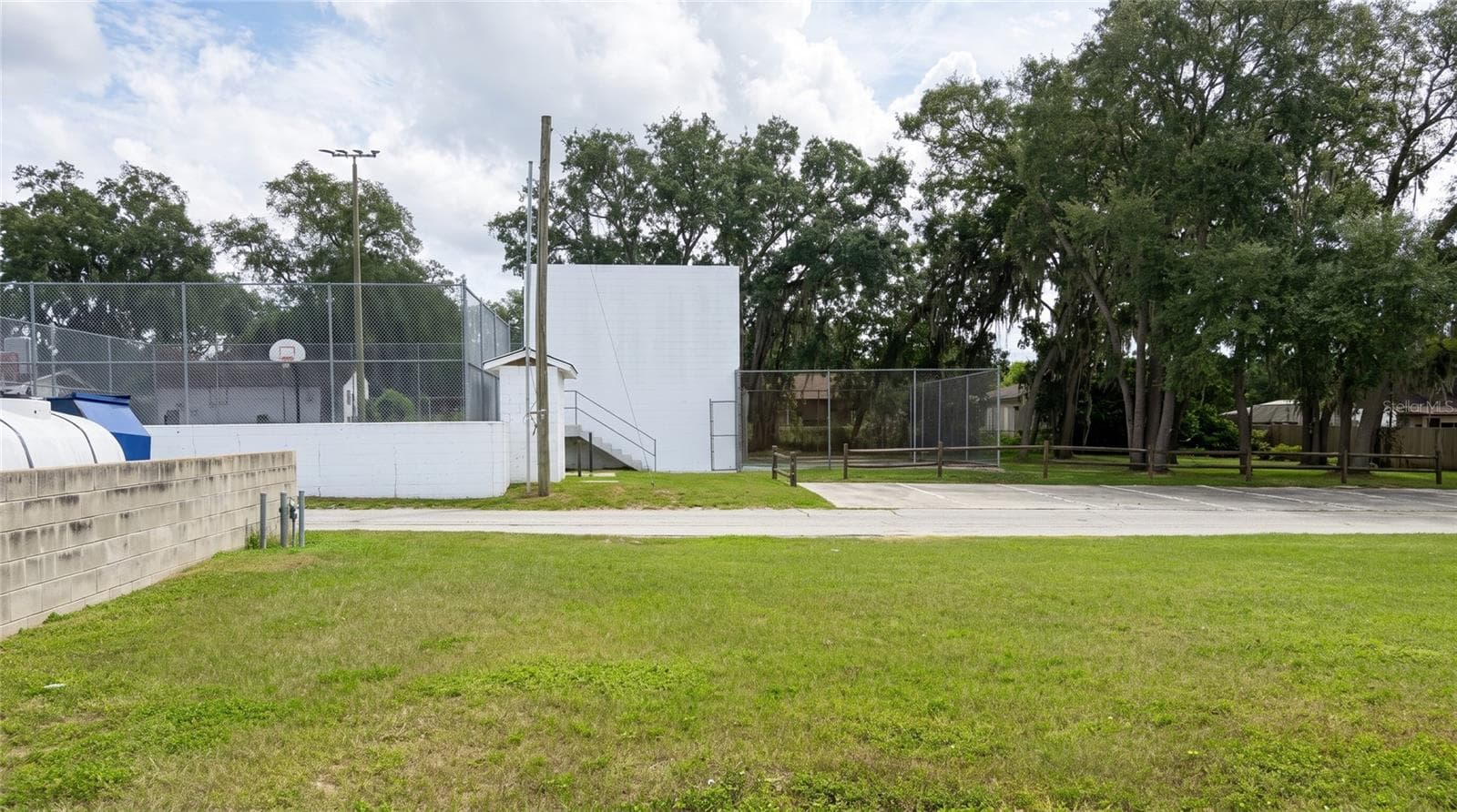 Mixed Use at 223 N COMMONWEALTH AVE SW, POLK CITY, photo 16 of 23