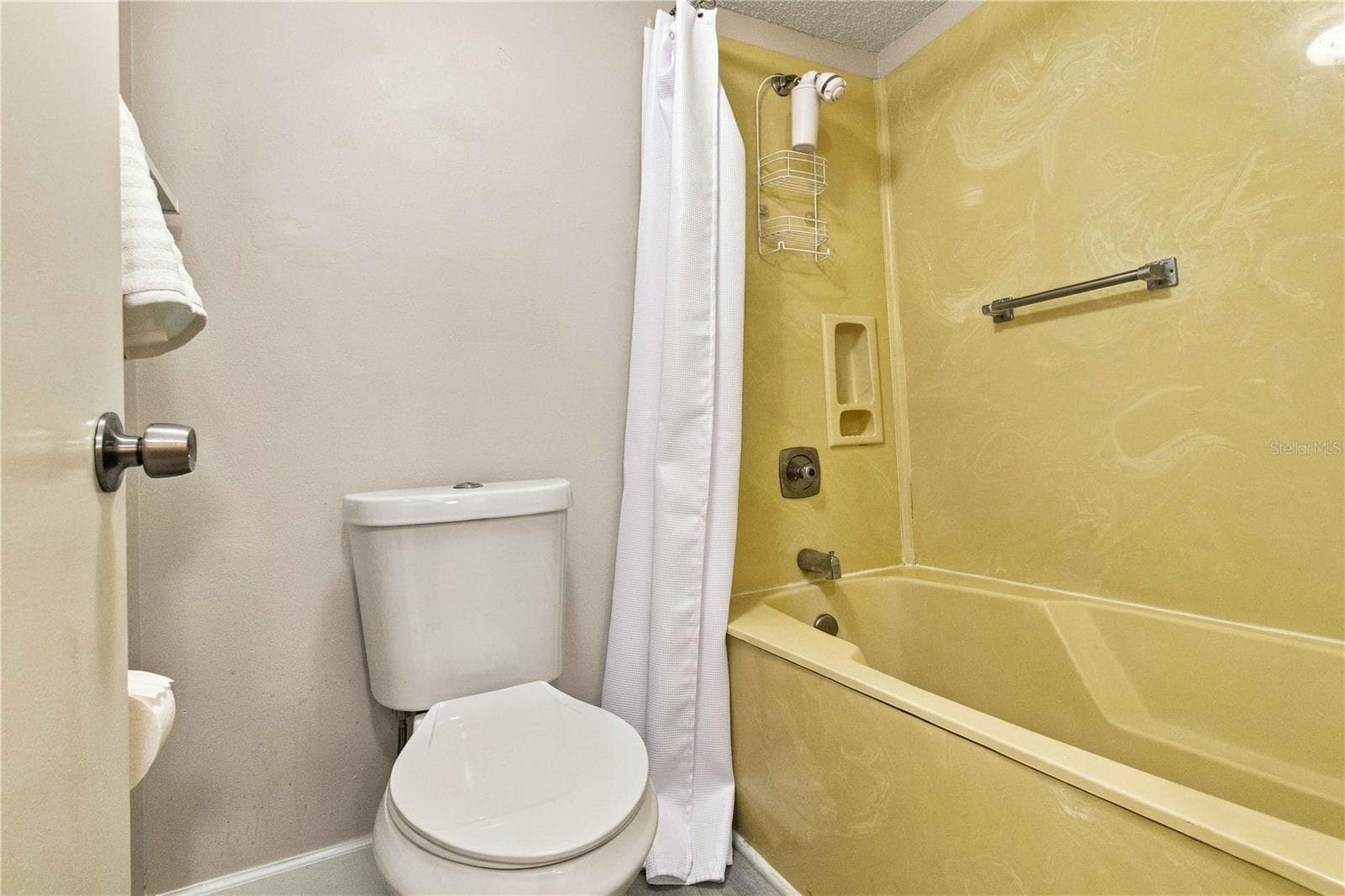 Primary Ensuite Bathroom - 7500 40TH AVE W #105, BRADENTON