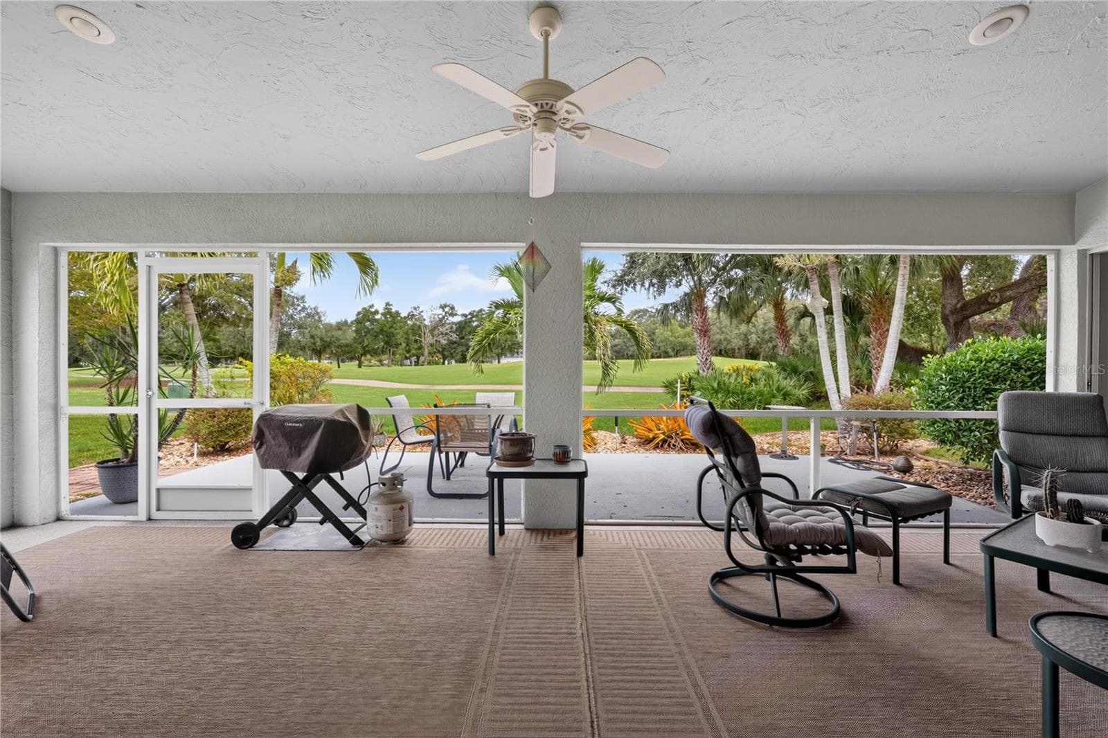 OUTDOOR LIVING AT IT'S BEST. - 6905 STONE RIVER, BRADENTON