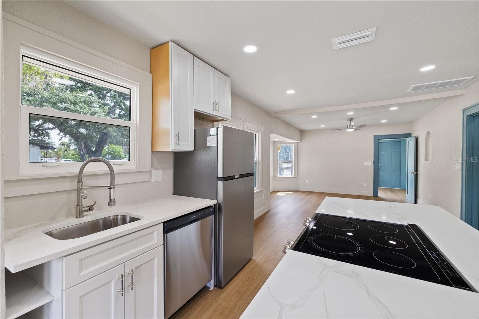 Single Family Residence at 3501 17TH AVE S, ST PETERSBURG, photo 11 of 26
