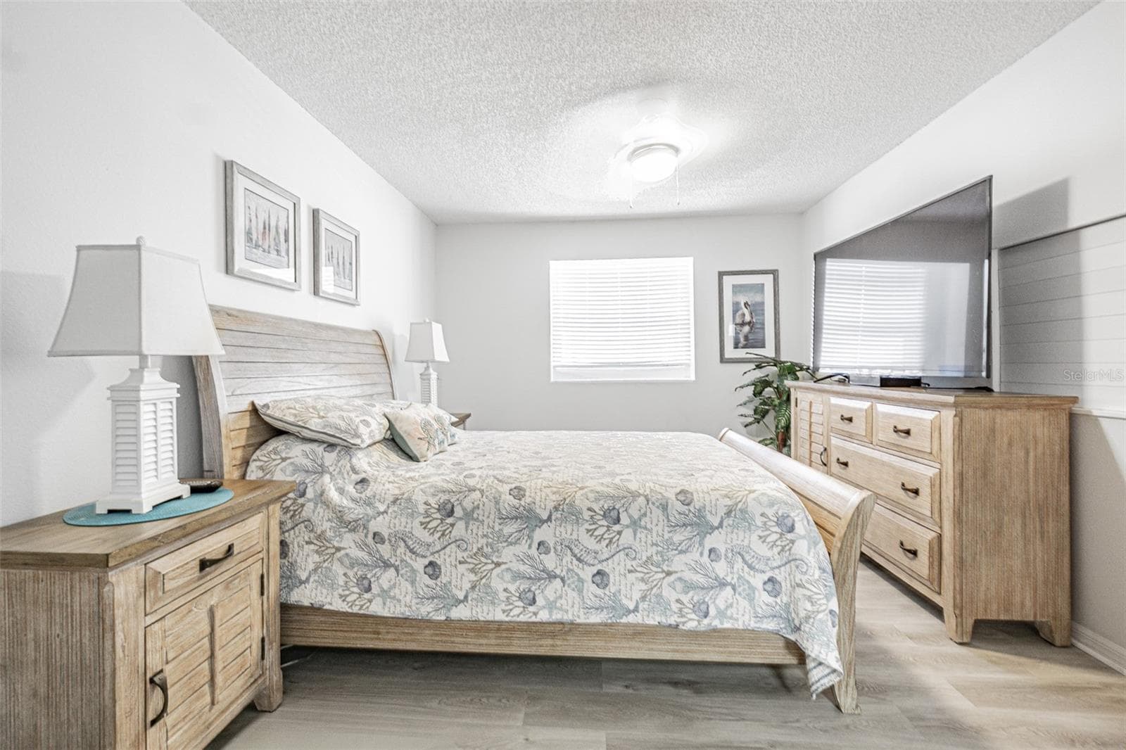 Condominium at 6907 STONES THROW CIR N #2203, ST PETERSBURG, photo 17 of 35
