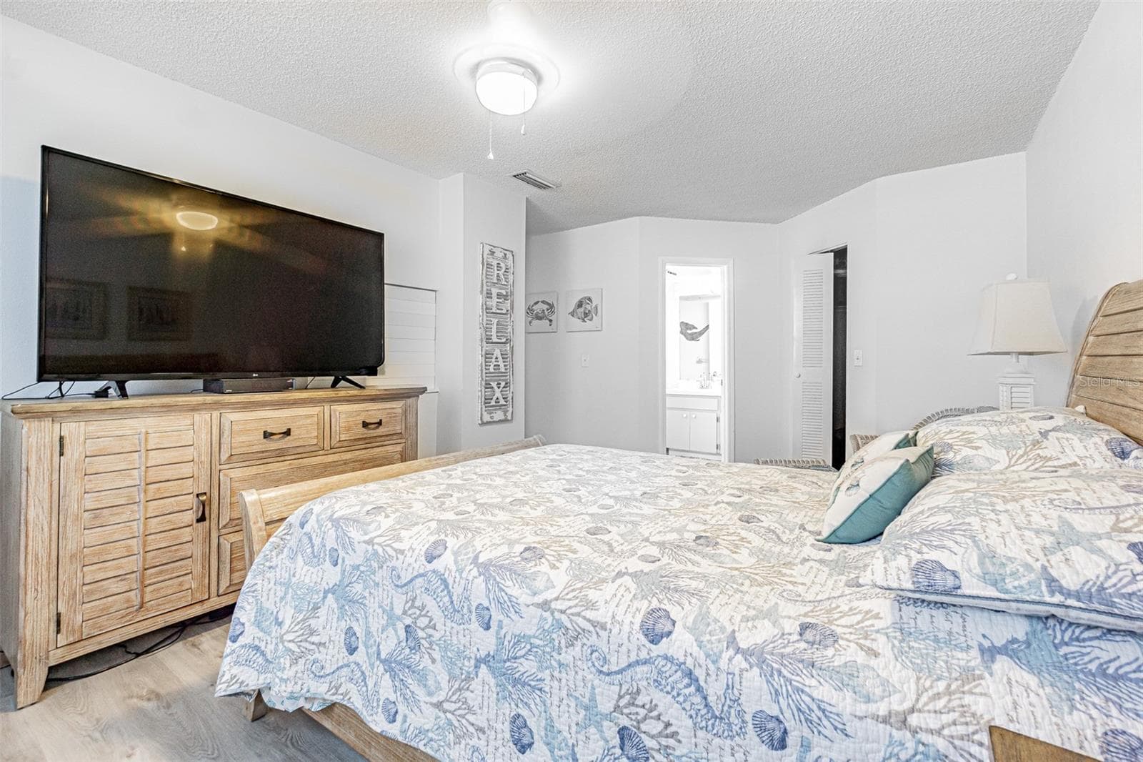 Condominium at 6907 STONES THROW CIR N #2203, ST PETERSBURG, photo 19 of 35
