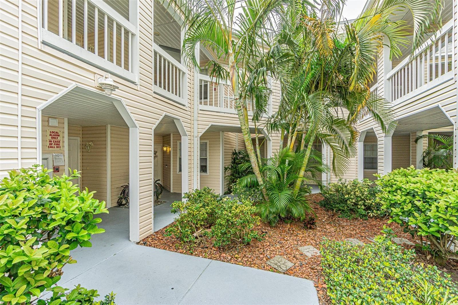 Condominium at 6907 STONES THROW CIR N #2203, ST PETERSBURG, photo 25 of 35