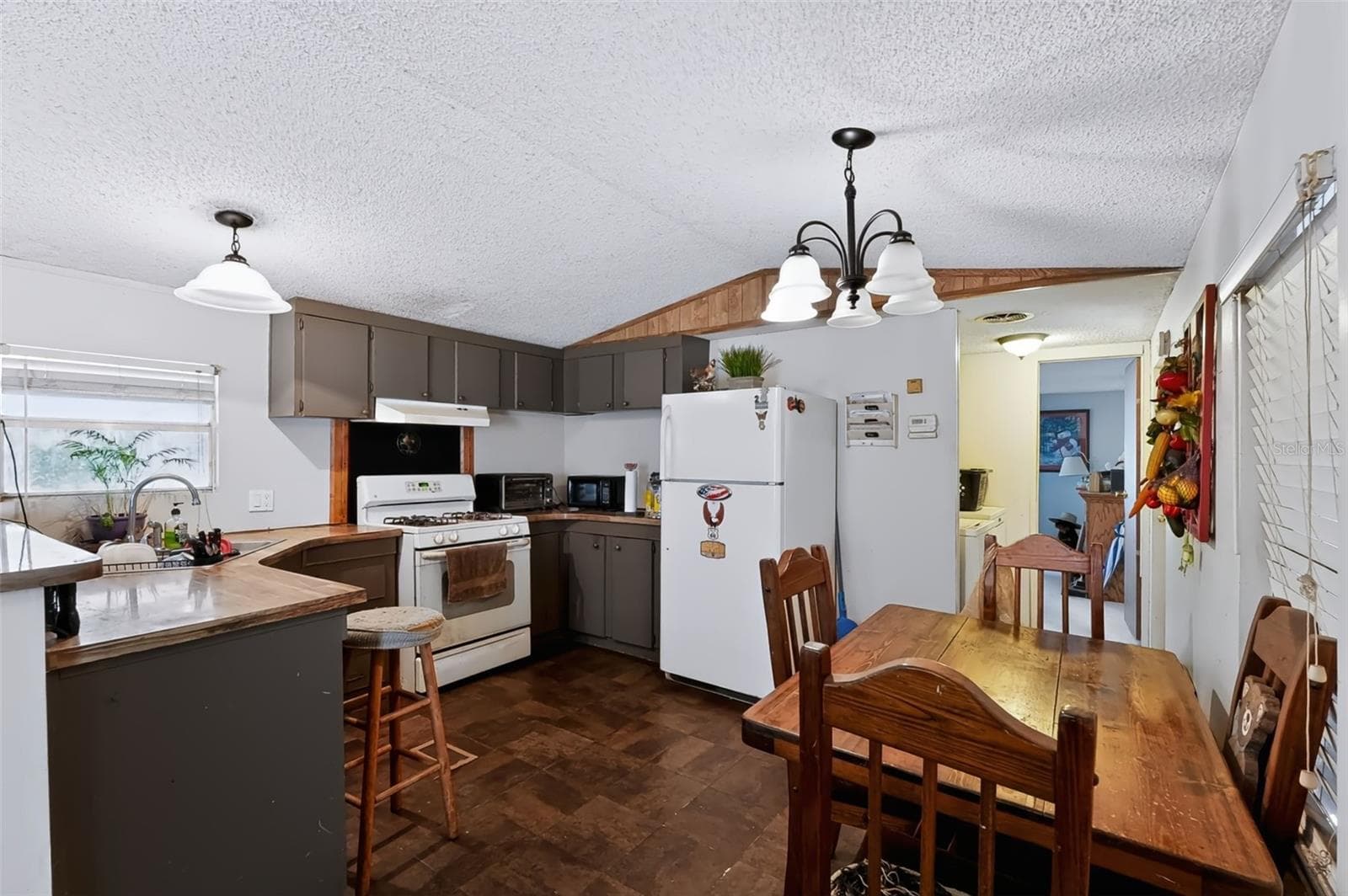 Manufactured Home at 1 BAY TRAK, OCKLAWAHA, photo 73 of 80