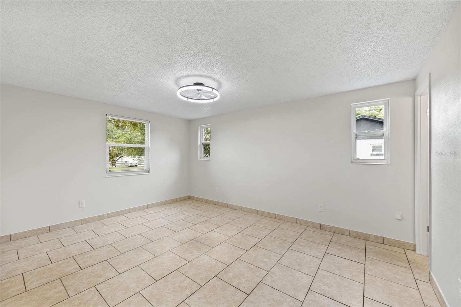 Single Family Residence at 2550 LAWLER LN, DELTONA, photo 16 of 38